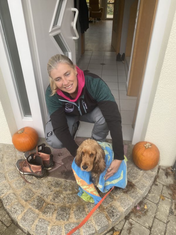 Evelien Smit mit Ihrer Dogbones Hundepension